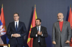  Президент Сербії Александр Вучич,  прем'єр-міністр Північної Македонії Зоран Заєв та прем'єр-міністр Албанії Еді Рама 