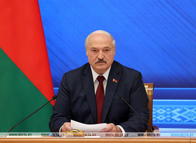 «Як з сином із ним розмовляв». Лукашенко звинуватив Зеленського у підготовці бойовиків 