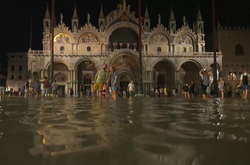 Венецію накрила «висока вода»: площу святого Марка сильно підтопило