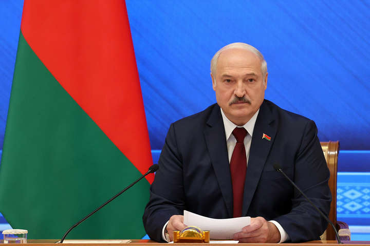 Лукашенко поскаржився на булінг і тролінг
