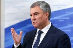 Русскоязычных бьют в разных странах. Госдума решила вмешаться