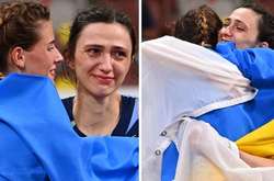  Объятия Ярославы Магучих   и Марии Ласицкене облете  ли   весь мир 