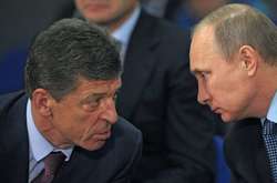  Российский президент Владимир Путин (справа) и Дмитрий Козак, который сейчас занимает должность заместителя главы администрации президента России 