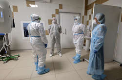 Коронавірус повільно, але впевнено шириться країною