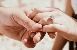 Просто листал ленту в соцсетях. Американец случайно нашел украденное 20 лет назад кольцо