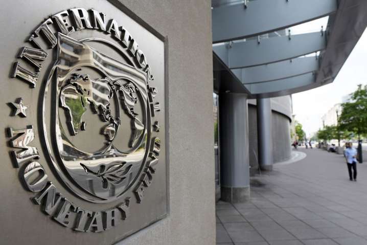 Зеленський очікує на два транші від МВФ до кінця року 
