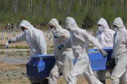 Фахівці-демографи ставлять під сумнів офіційні показники смертності від Covid-19 у Росії