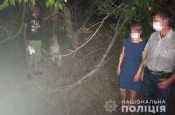 На Луганщині чоловік повісив на дереві собаку, бо вона йому «набридла»