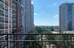 У квартирі елітного будинку під Києвом знайшли повішеним іноземця