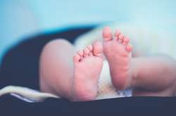 У Кременці госпіталізували з коронавірусом маму та дитину, якій дев’ять місяців