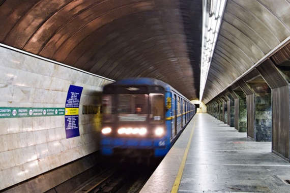 Сьогодні через футбол буде обмежено вхід на три станції київського метро
