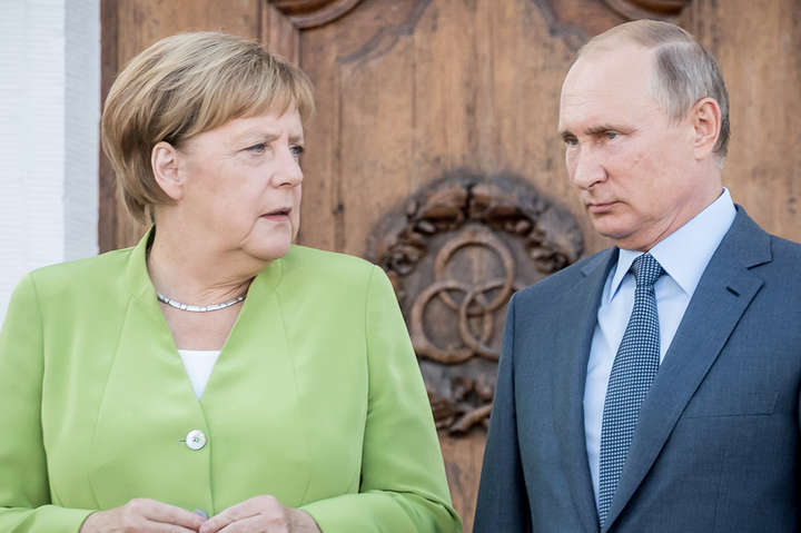 Меркель перед візитом в Україну зустрінеться з Путіним