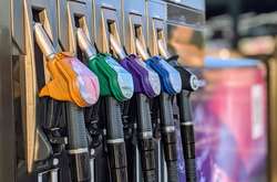 Уряд знизив максимальні ціни на пальне