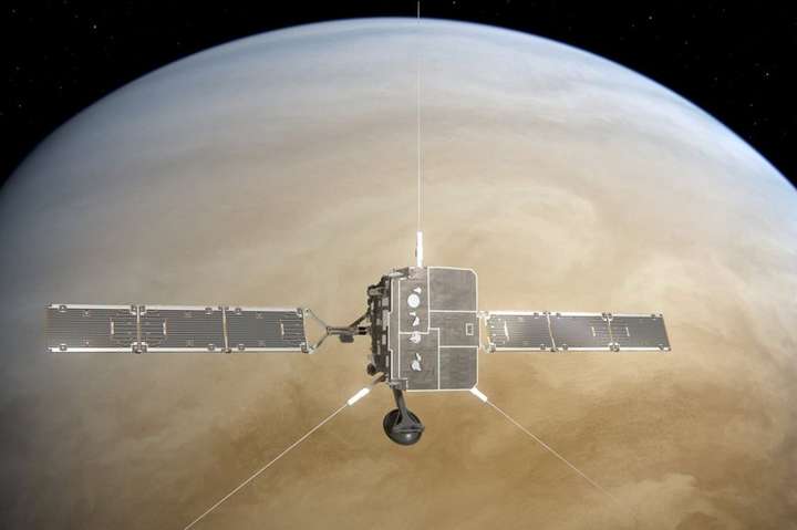 Два космічних зонди облетіли Венеру (відео)