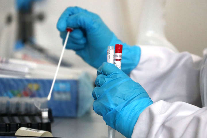 Китай підозрюють у впливі на розслідування про походження коронавірусу