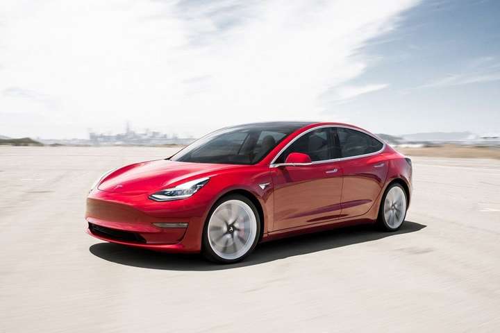 Tesla підрахувала, скільки коштує утримання електромобіля