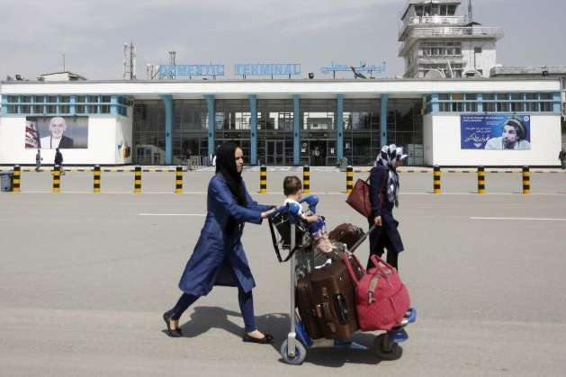 Український літак не може вилетіти з Афганістану – Кулеба