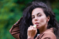 Долго еще? У Насти Каменских после возвращения в Киев до сих пор не закончились фото с отпуска