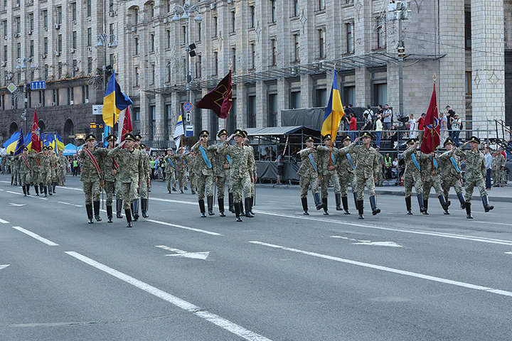 Перша репетиція параду військ. Сьогодні буде перекрито пів Києва (карта)