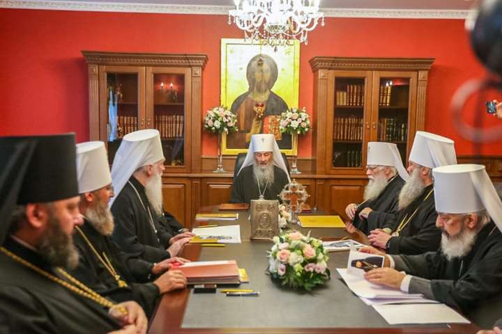 Московська церква посилюється в Україні. Синод ухвалив низку рішень