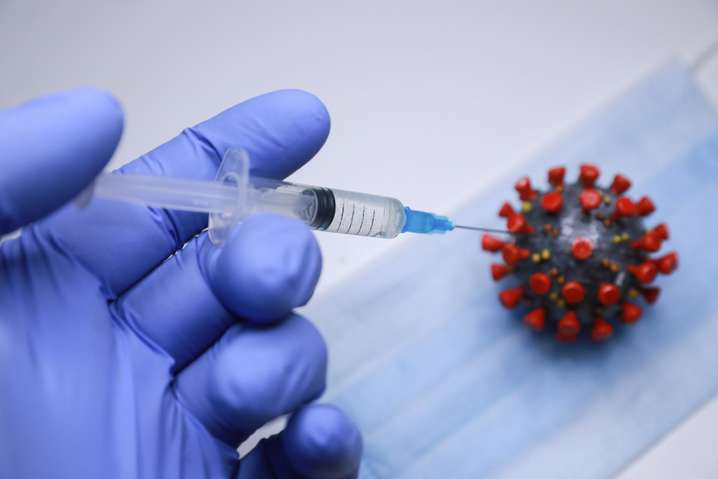 Кабмин выделил 100 млн грн на производство вакцин и тестов