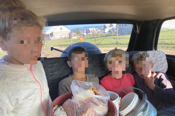 Рятувальники знайшли дітей, які загубилися в Карпатах