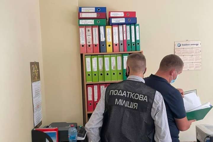 Правоохоронці проводять обшуки ще на двох комунальних підприємствах Києва 