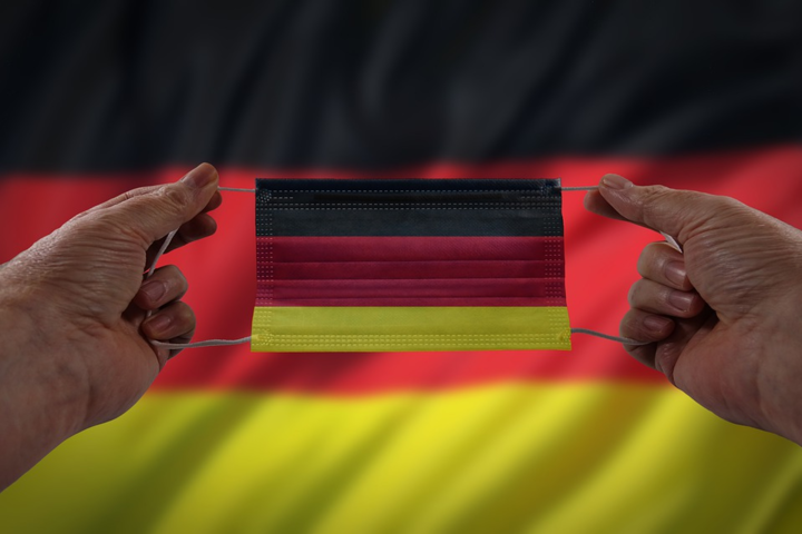Власти Германии объявили о начале четвертой волны эпидемии