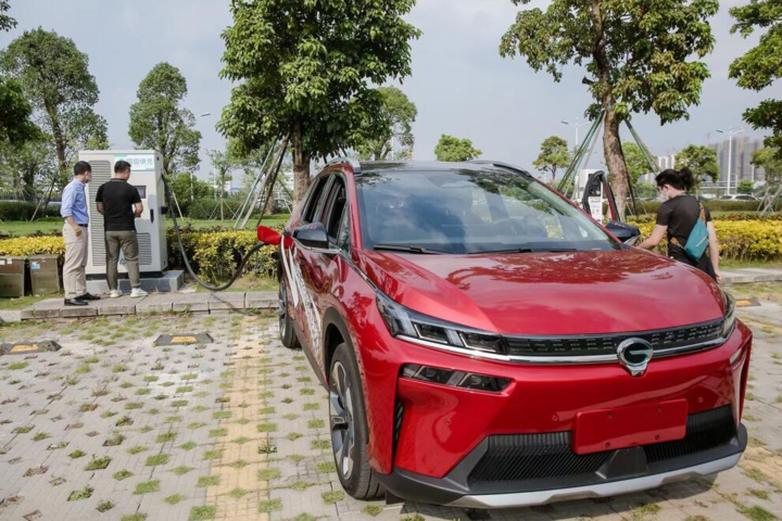 Китайцы представили самую мощную зарядку для электромобилей