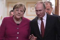 Ухвалення Україною закону про перехідний період на Донбасі означатиме вихід Києва з Мінських угод – Путін