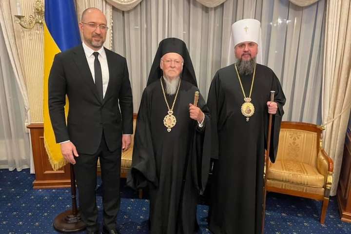 Патріарх приїхав на святкування Дня Незалежності - Вселенський патріарх Варфоломій прибув у Київ (фото)