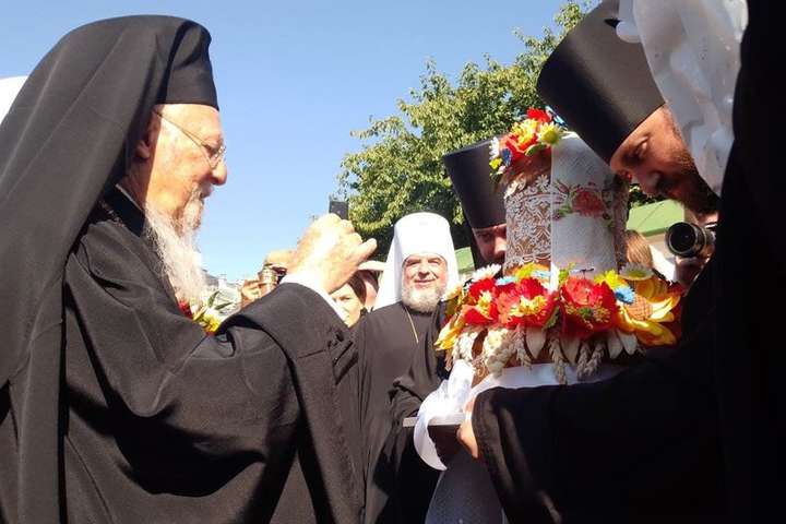 У Києві відбулася літургія за участі Вселенського патріарха Варфоломія та Епіфанія