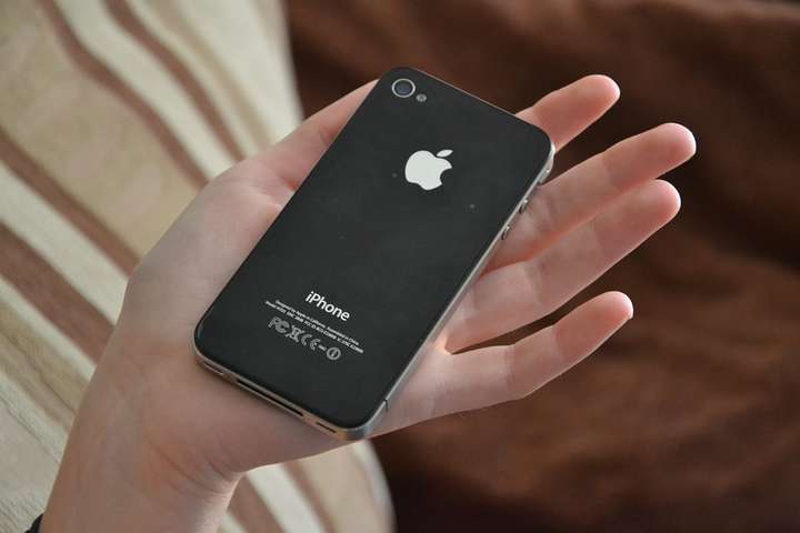Лист Стіва Джобса підтверджує: Apple могла випустити iPhone nano