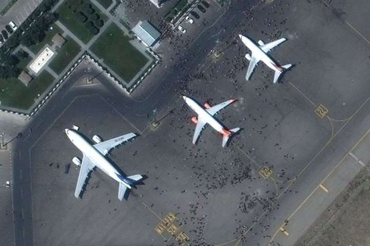 У МЗС розповіли про захоплення українського літака в Кабулі