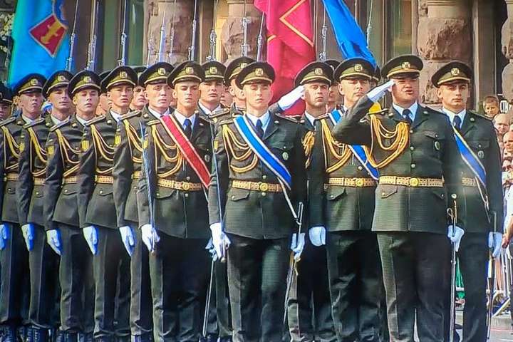 Парад до 30-річчя Дня Незалежності на Хрещатику: відео