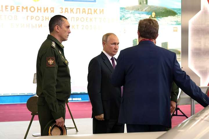 Нові погрози Путіна: Росія почала будувати атомні підводні човни