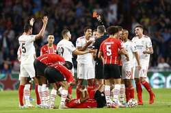  «Бенфіка» в матчі з ПСВ годину грала в меншості 