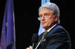 Ющенко рассказал, как Меркель помешала движению Украины в НАТО