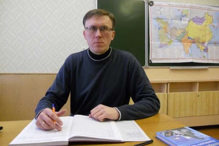 «Ганьбив президента». У Білорусі вчителя відправили у в’язницю суворого режиму