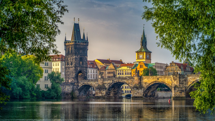 Чехия открылась для украинских туристов: условия въезда