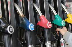Завтра бензин подешевшає на 1,15 грн? Уряд ухвалив рішення