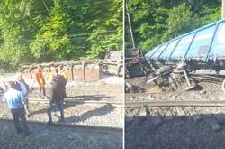 Через масштабну аварію на Львівщині затримуються п’ять потягів 