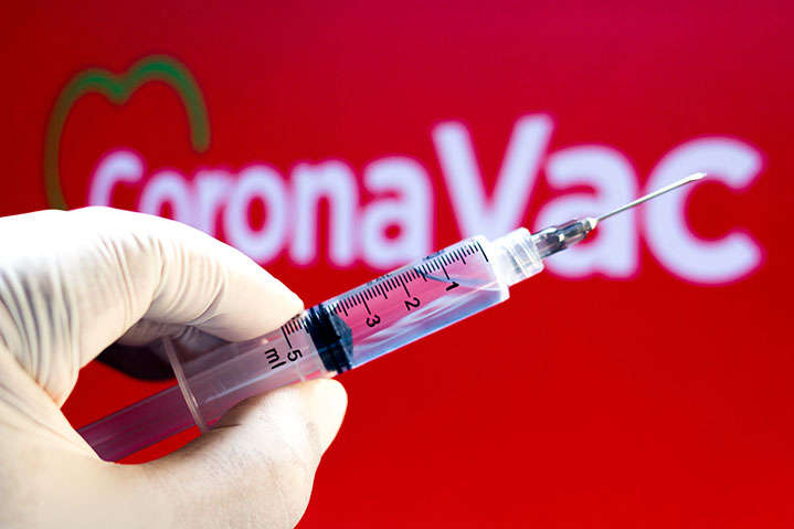 Фирма «Лекхим» заплатит 700 тыс. грн пени из-за несвоевременной поставки вакцины CoronaVac