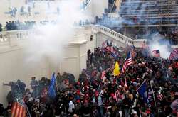 Штурм Капітолію: поліцейські подали до суду на Трампа