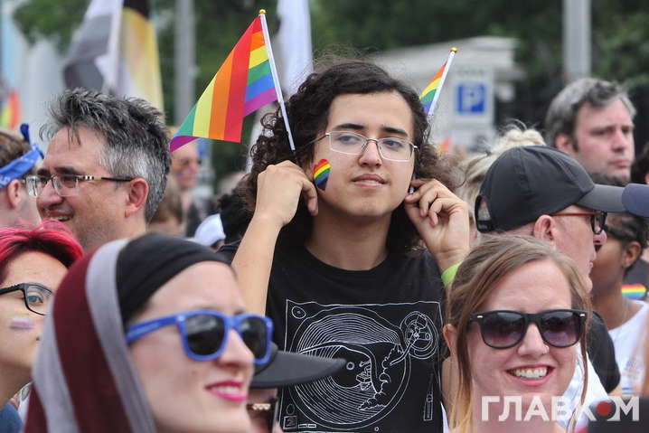 Посольство попередило американців про небезпеку в Україні через ЛГБТ-марші