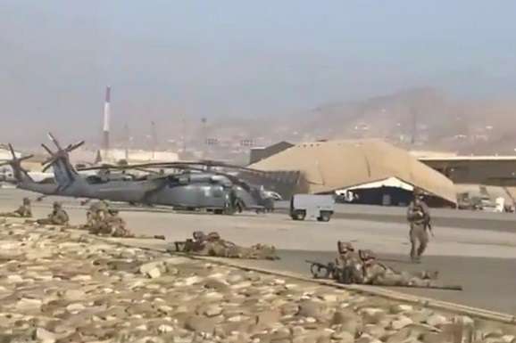 США розпочали вивід військ із аеропорту Кабула