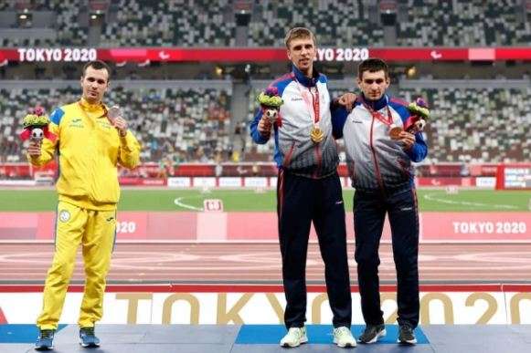 Український легкоатлет відмовився від провокаційного фото з росіянами (фото)