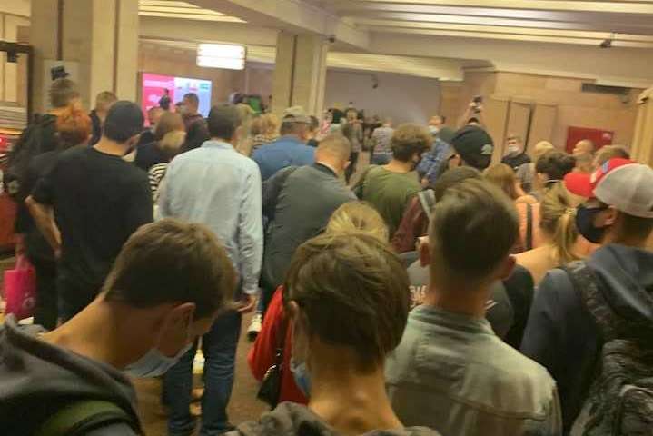 Збій у «цифровому Києві»: у годину пік в метро утворилися натовпи