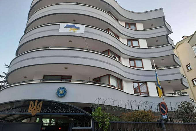 Консульський відділ посольства України в Туреччині перестав працювати 