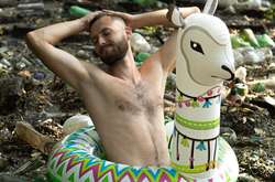 Активіст протягом літа організовував суботники на березі річки Уди